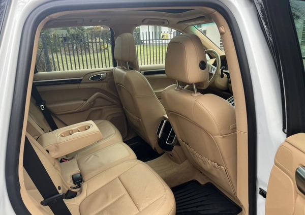 Porsche Cayenne cena 114000 przebieg: 162200, rok produkcji 2014 z Białystok małe 466